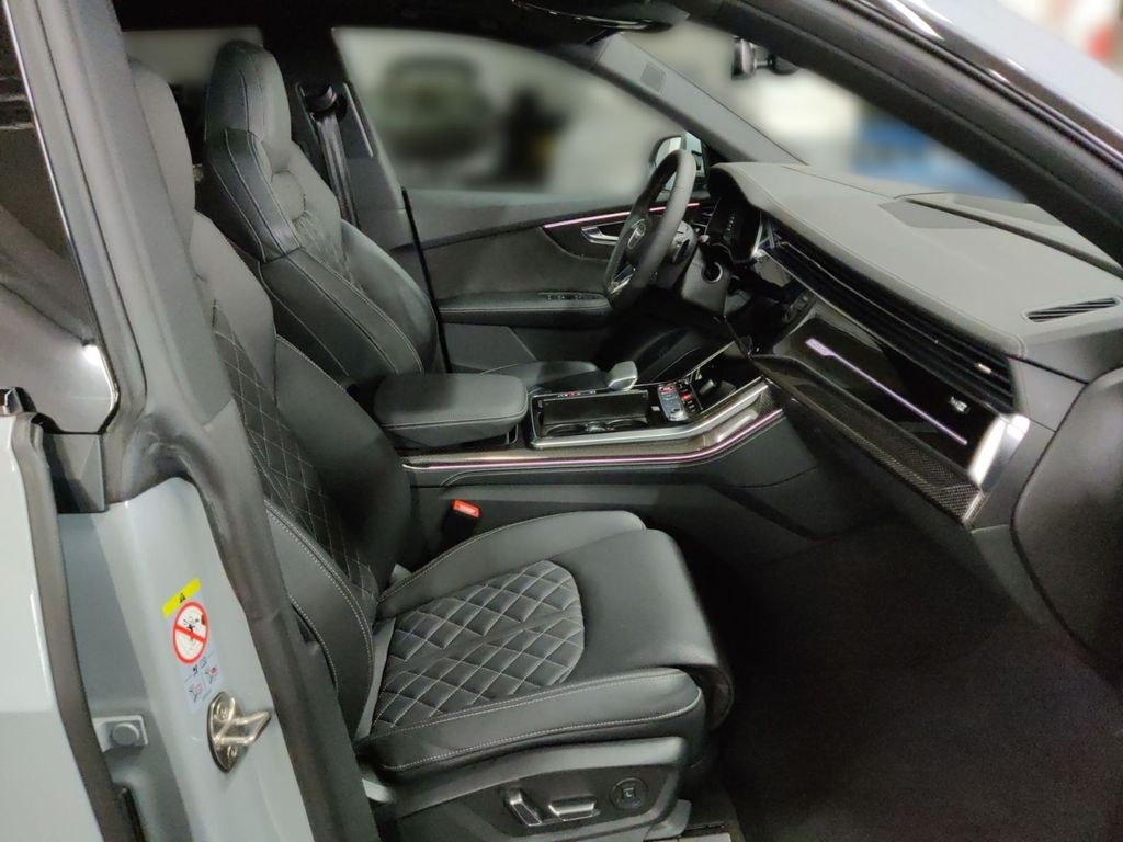 Audi SQ8 TDI | předváděcí auto skladem | nafta V8 biturbo 435 koní | max výbava | nákup online | super cena | autoibuy.com